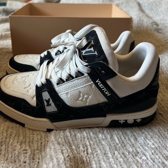Louis Vuitton Trainers - Picture 1 of 5